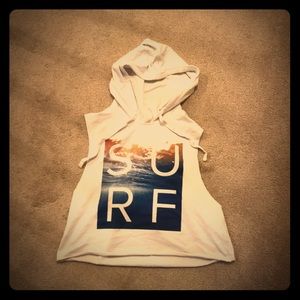“SURF” sleeveless cropped hoodie